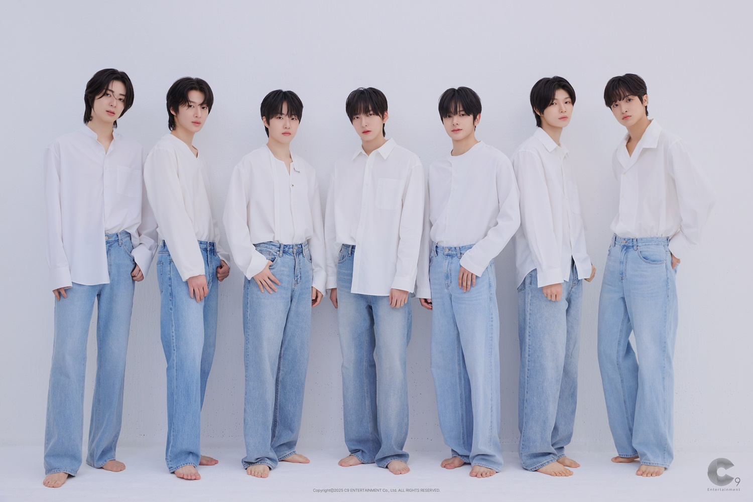 C9엔터테인먼트 新 보이그룹 C9 ROOKIES, 첫 완전체 사진 공개…역대급 ‘비주얼 합’