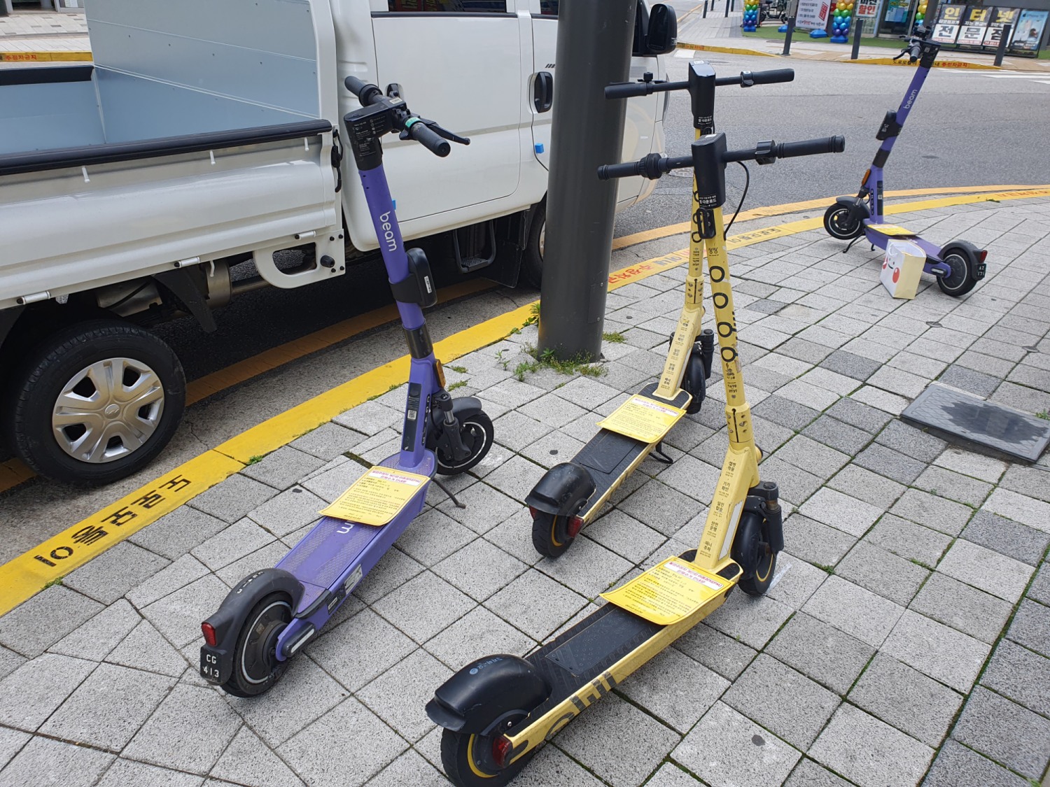 무단방치 전동 킥보드