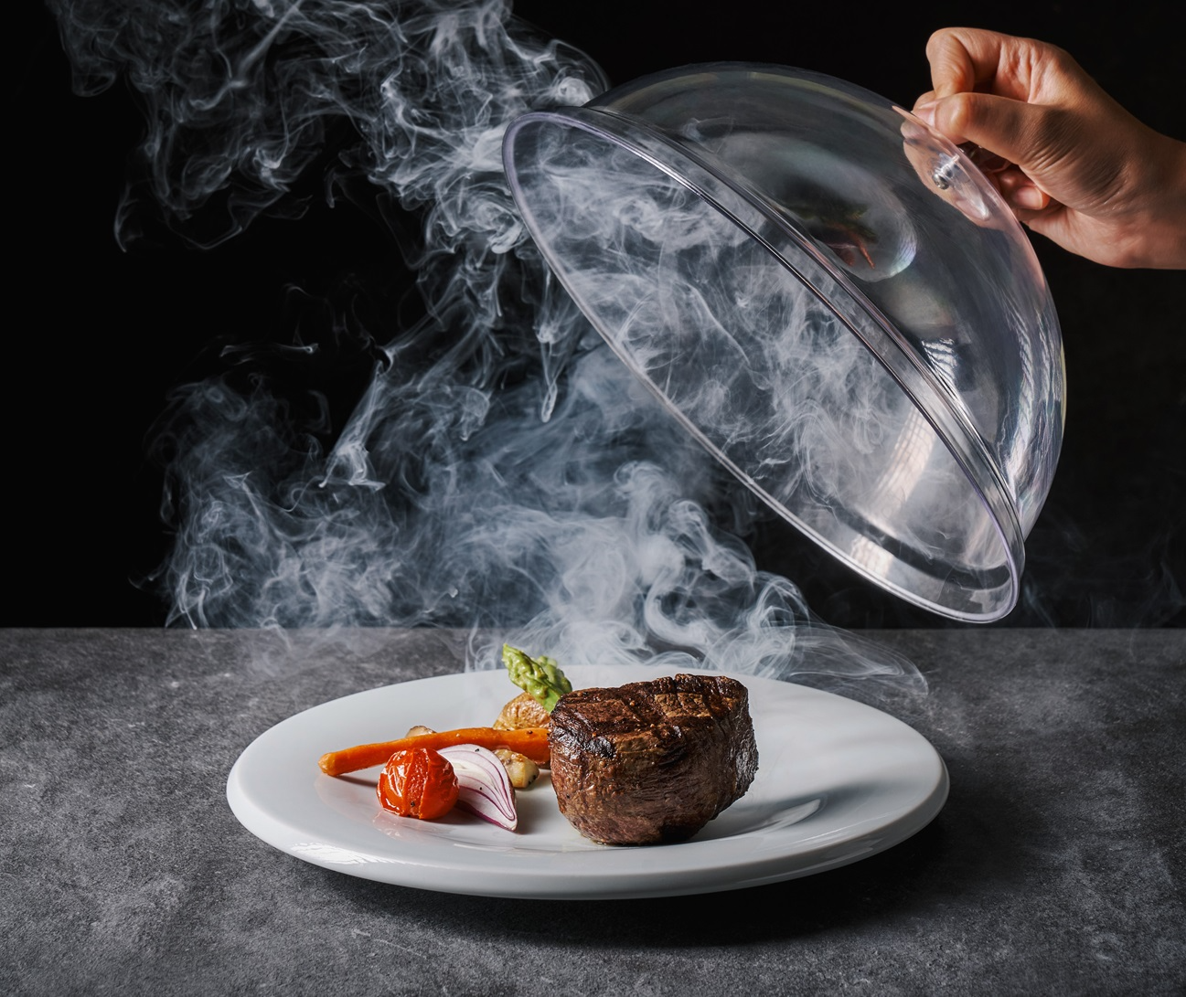 여의도 메리어트 호텔, 여름 한정 ‘1+1 스테이크 나잇’ & ‘서머 플레이버’ 코스 출시