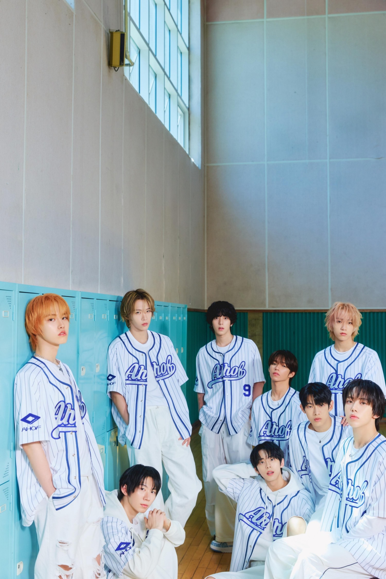 아홉(AHOF), 데뷔 앨범 초동 36만 장 달성…역대 보이그룹 음반 초동 5위 ‘쾌거’