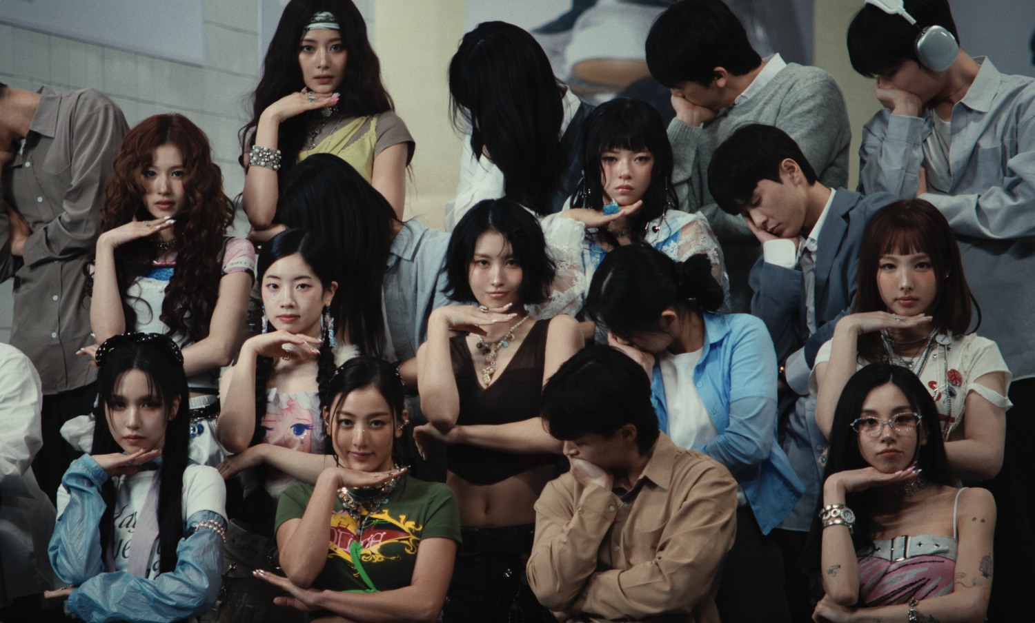 트와이스, 신곡 'THIS IS FOR' 두 번째 뮤직비디오 티저 공개…짧지만 강렬한 눈맞춤