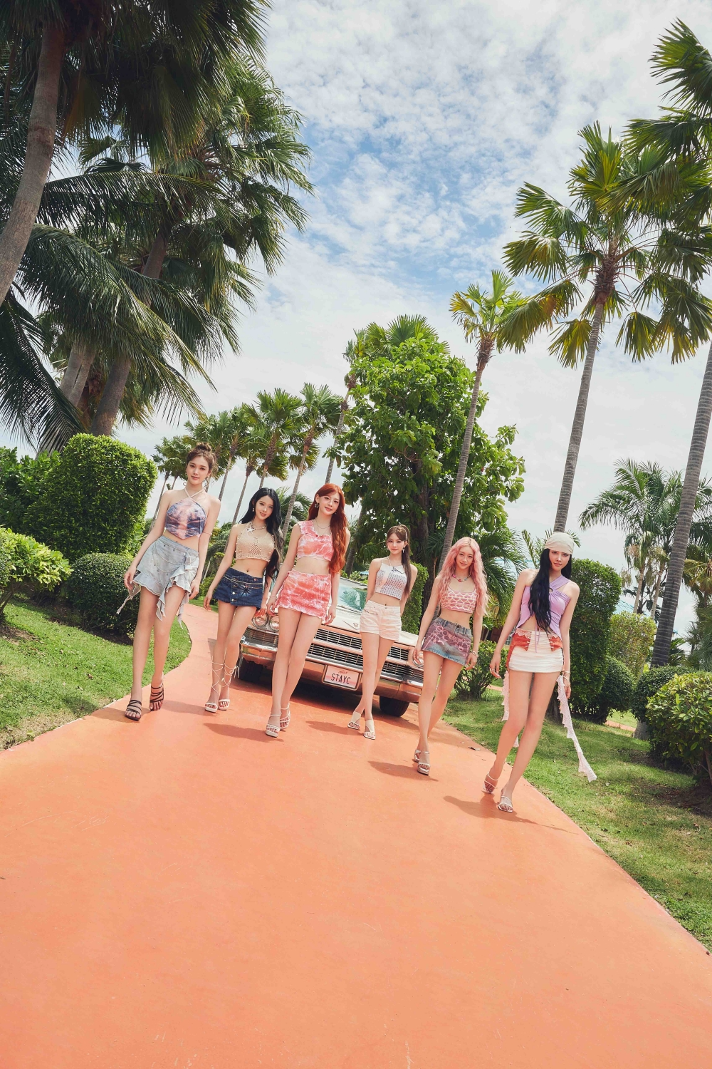 스테이씨, 오늘(23일) ‘I WANT IT’ 발매…실패 없는 서머송 공식의 귀환