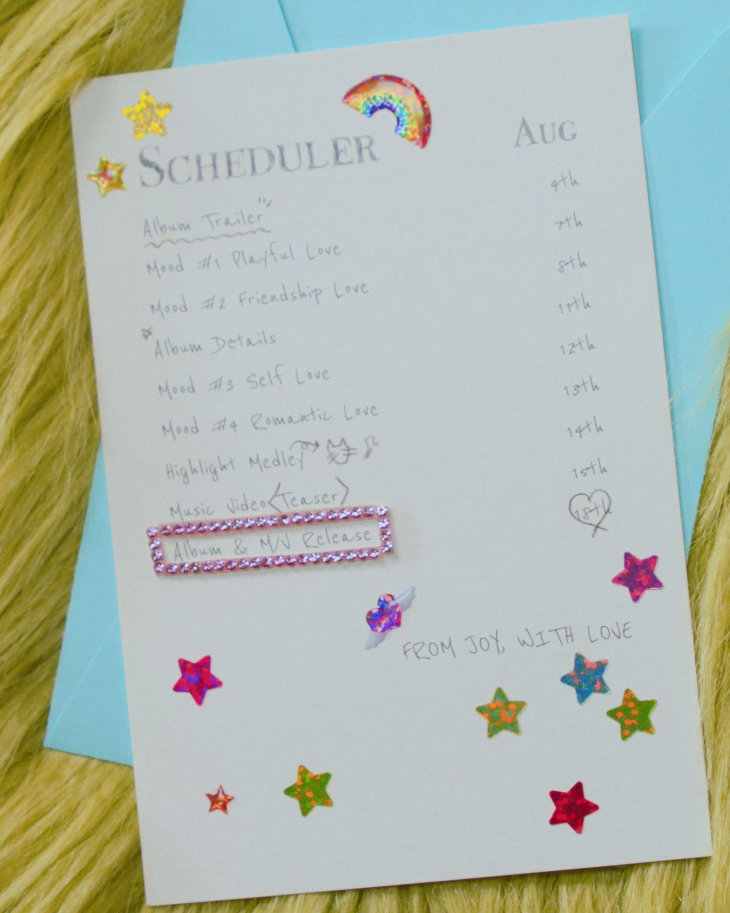 레드벨벳 조이, 첫 미니앨범 스케줄 포스터 공개…청량+러블리 무드에 기대감 UP