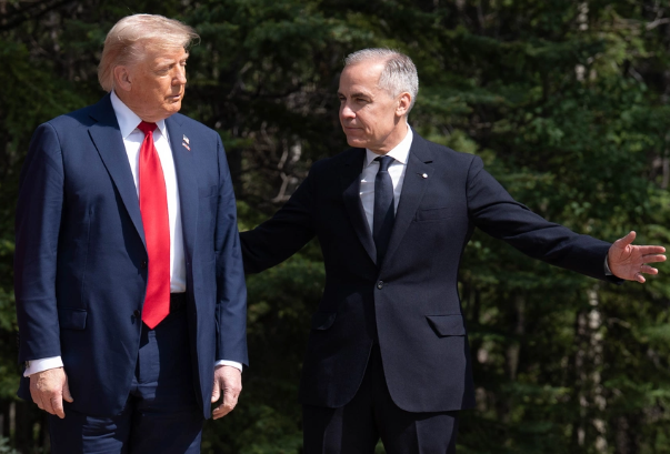 (상보) 백악관 "트럼프, 캐나다 관세 25→35% 행정명령 서명..8월 1일부터 발효"