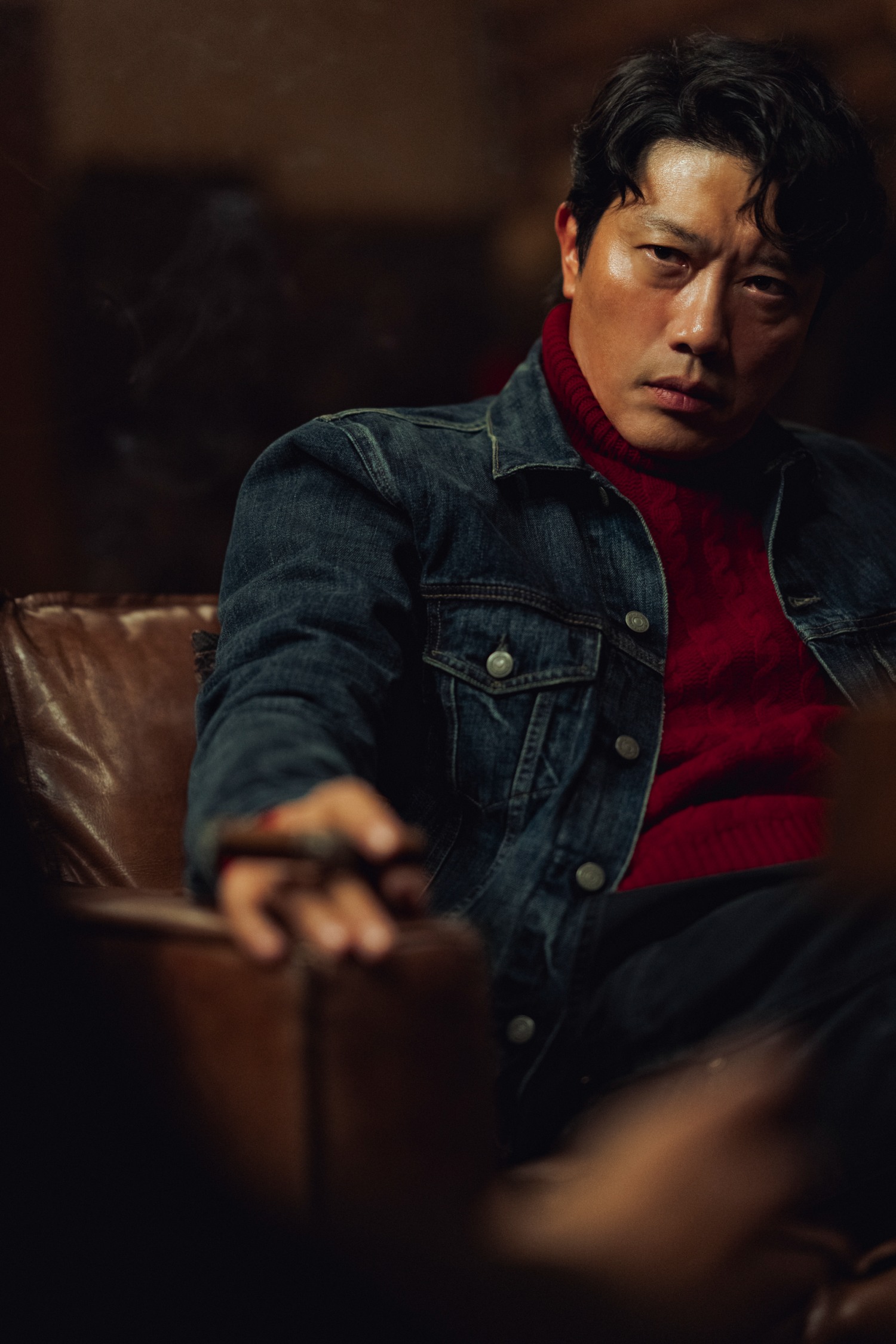 ‘어쩔수가없다’ 강렬한 존재감의 박희순, 잘나가는 제지 회사 반장 선출로 활약 예고