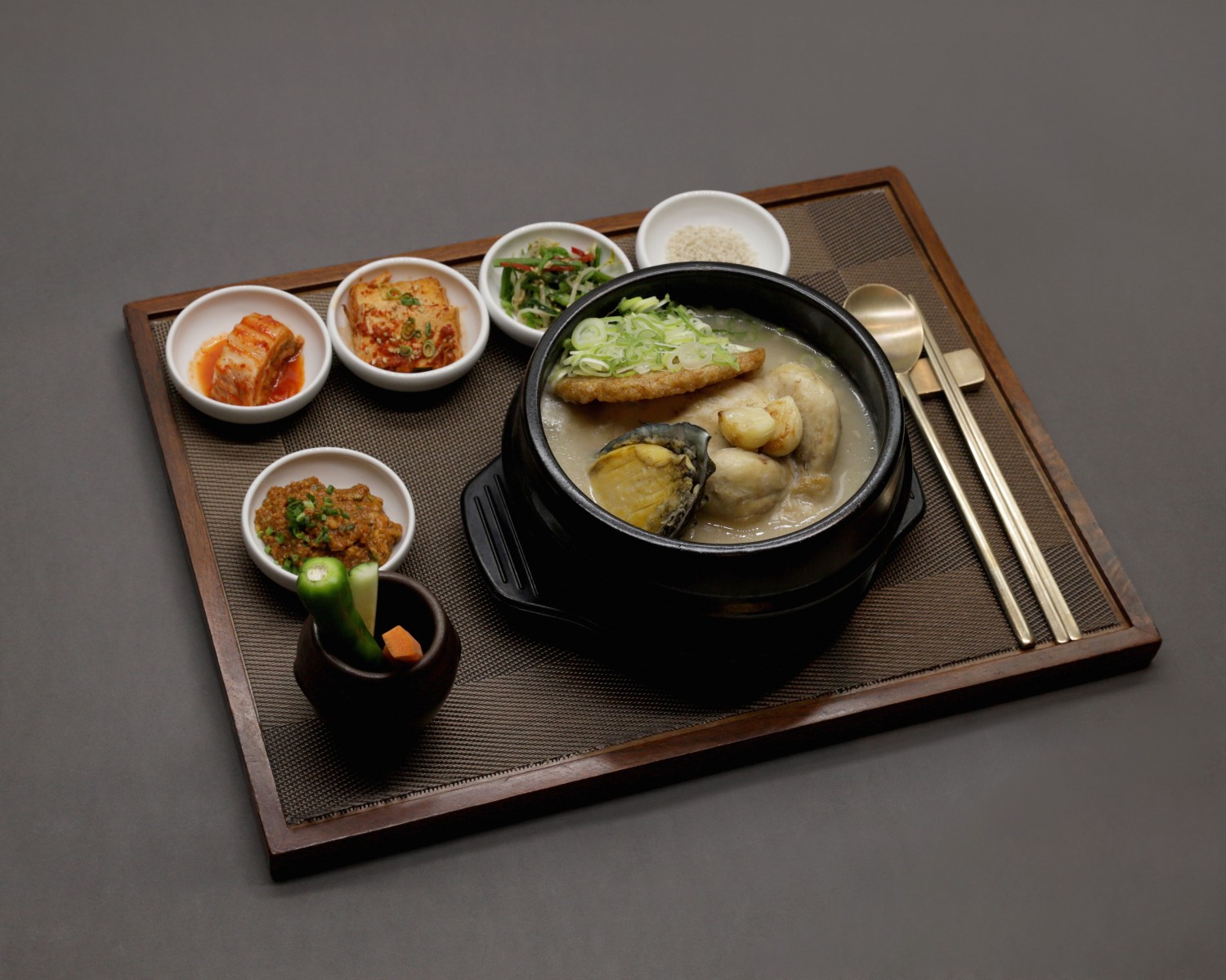 뱅커스 클럽 바이 반얀트리, 8월 한정 여름 보양식 출시