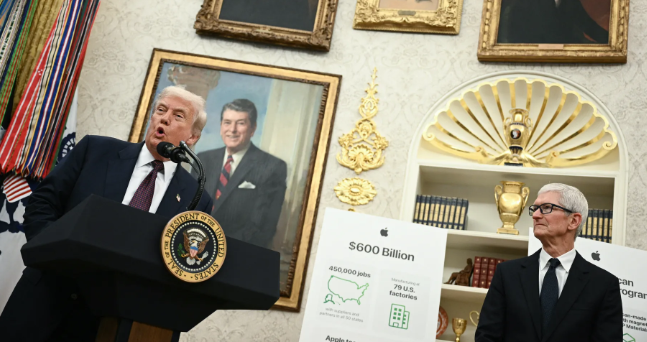 (상보) 美트럼프 "반도체에 약 100% 품목별 관세 부과"