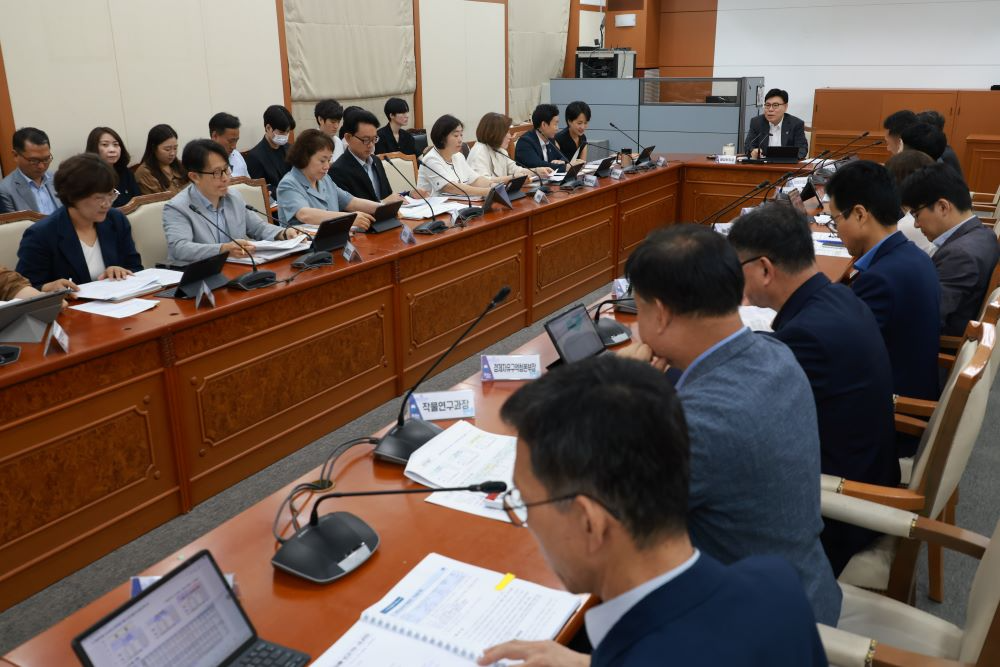 충북도가 정부예산 확보 추진상황보고회를 도청 소회의실에서 개최했다.(충북도 제공)
