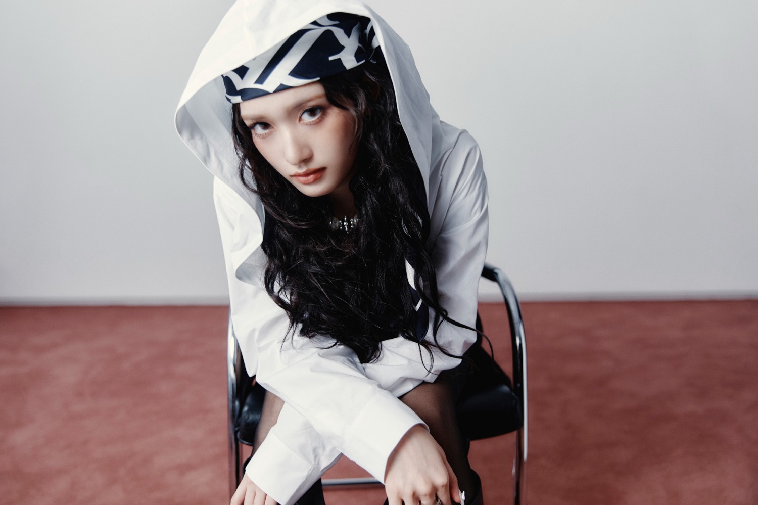 아이브, 신보 ‘아이브 시크릿’ 트레일러 포토 추가 공개…카리스마 장착 '이블 큐피드' 비주얼.