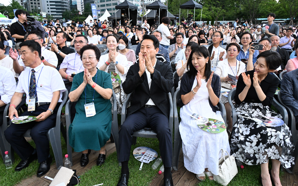 서울시 오세훈 시장, 광복 80주년 서울시 기념 콘서트 참석