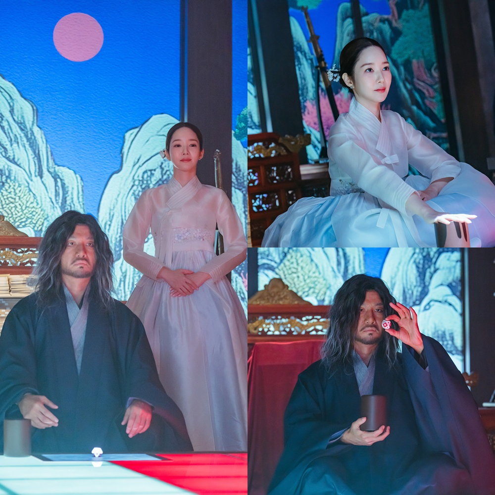 ‘컨피던스맨 KR’ 박민영X박희순, ‘임팩트 甲 사기 듀오’ 첫 출격 현장 공개…위풍당당 위엄