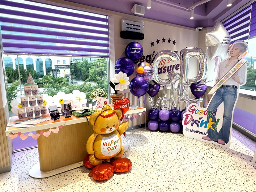 더벤티, G-DRAGON 생일 카페도 오픈런… 선착순 특전도 조기 품절