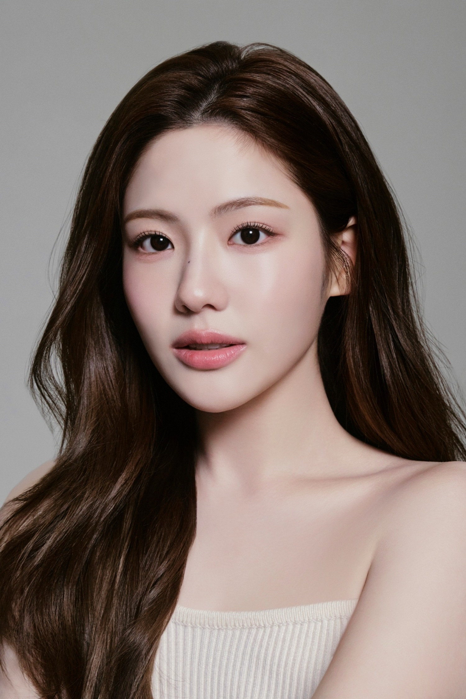 조아람, ‘우아+청초’ 공존하는 새 프로필 공개