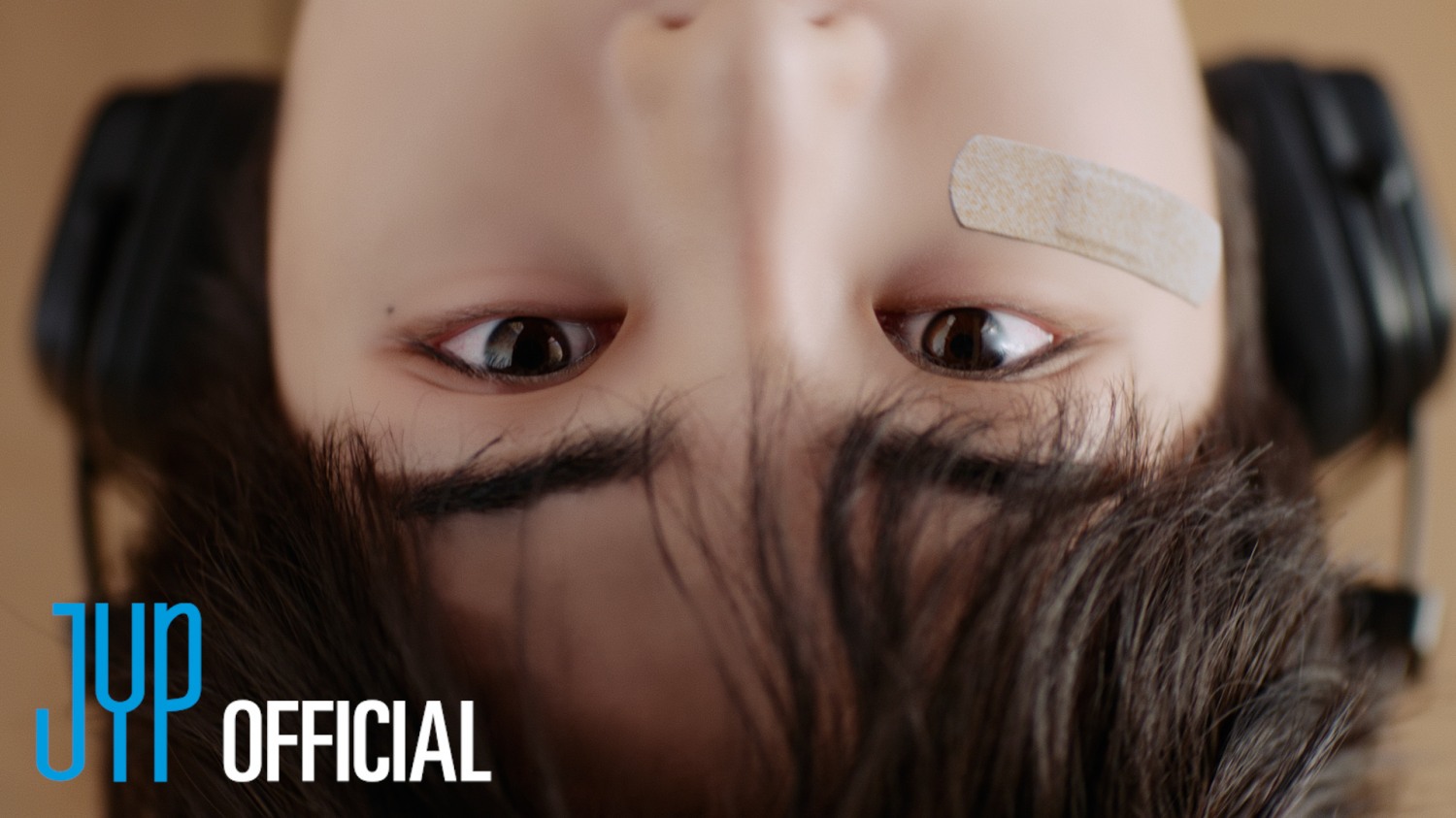 킥플립, 미니 3집 수록곡 ‘반창고 (Band-Aid)’ 뮤비 공개…아픈 첫사랑의 실패 딛고 앞으로 나아가는 청춘 이야기