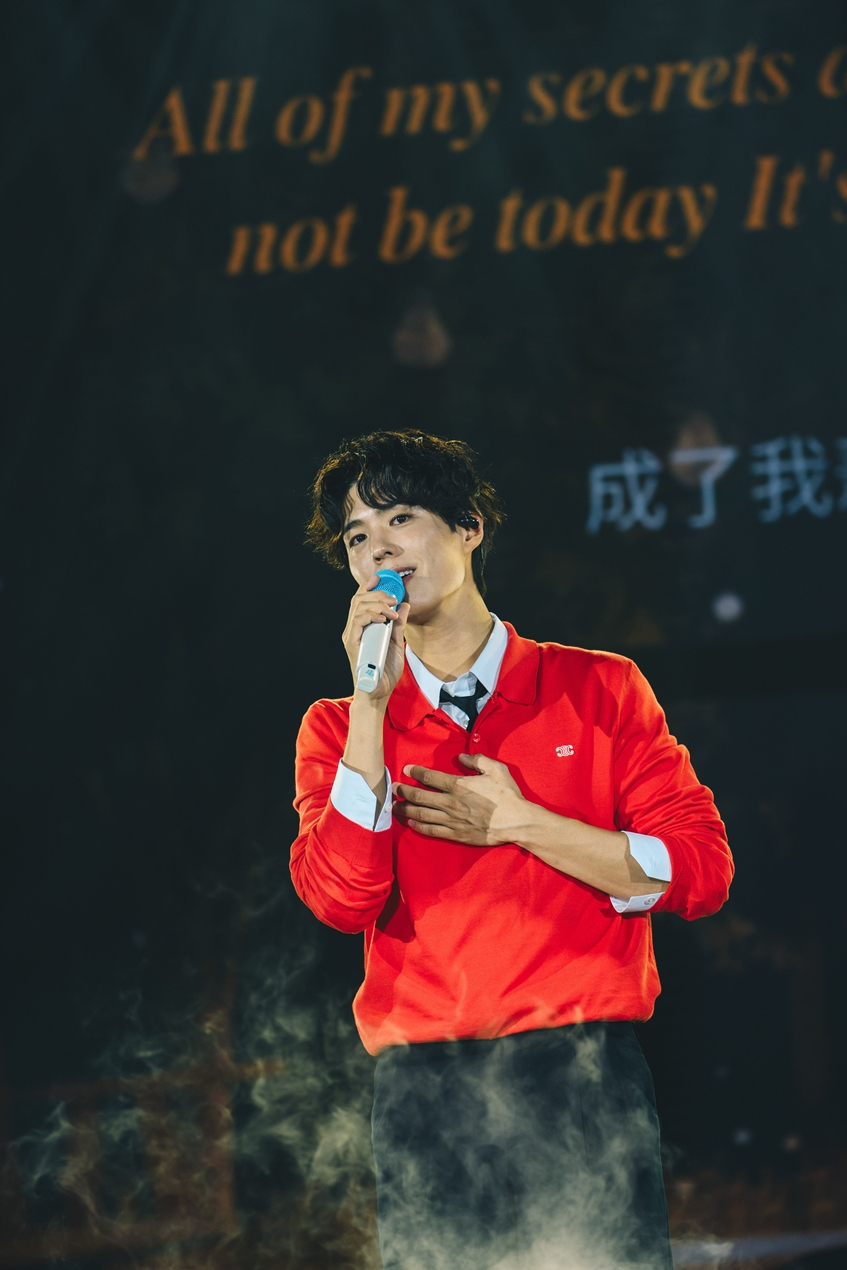 박보검, 홍콩과 자카르타 단독 팬미팅 투어 성료…현지 팬들과 교감