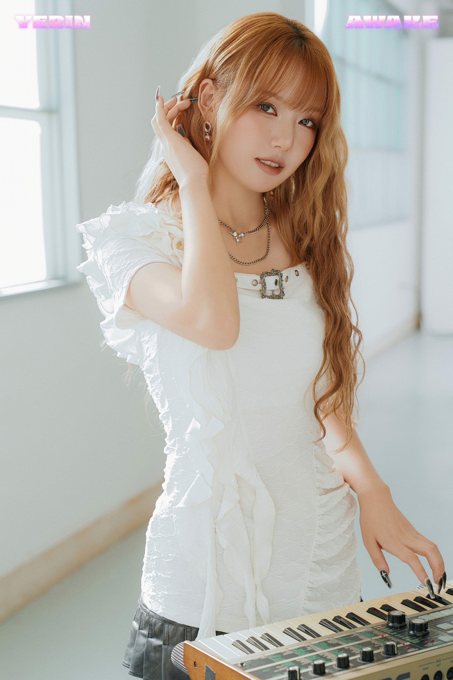 여자친구 예린, 디지털 싱글 ‘Awake’ 콘셉트 포토 공개…록스타 변신