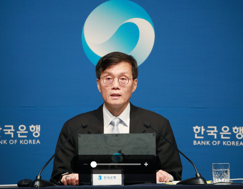 (상보) 이창용 "실효하한금리 도달시 양적완화 한계…금중대·K점도표 효과적 대안"