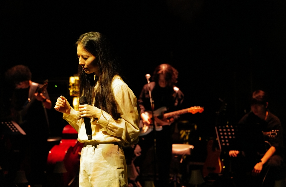 박지윤, 단독 콘서트 매진 속 성료…“오늘의 기억이 모두에게 따뜻한 소리로 남기를”