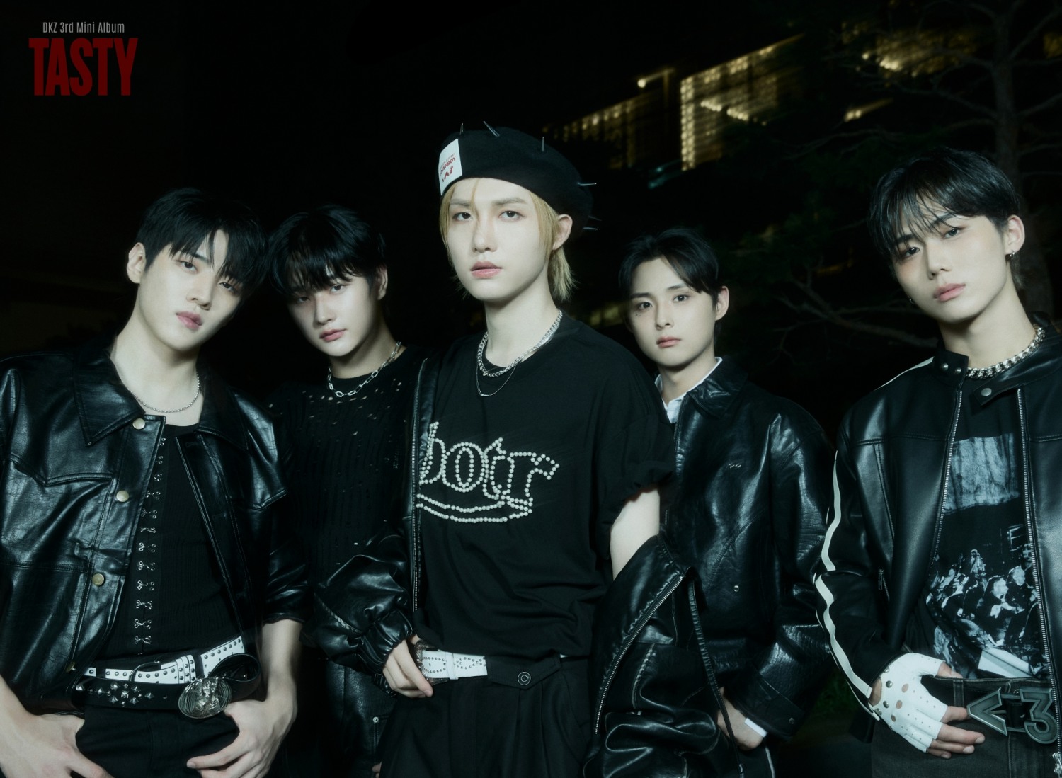DKZ, 미니 3집 'TASTY' 콘셉트 포토 추가 공개…'시크+치명' 올블랙 스타일링