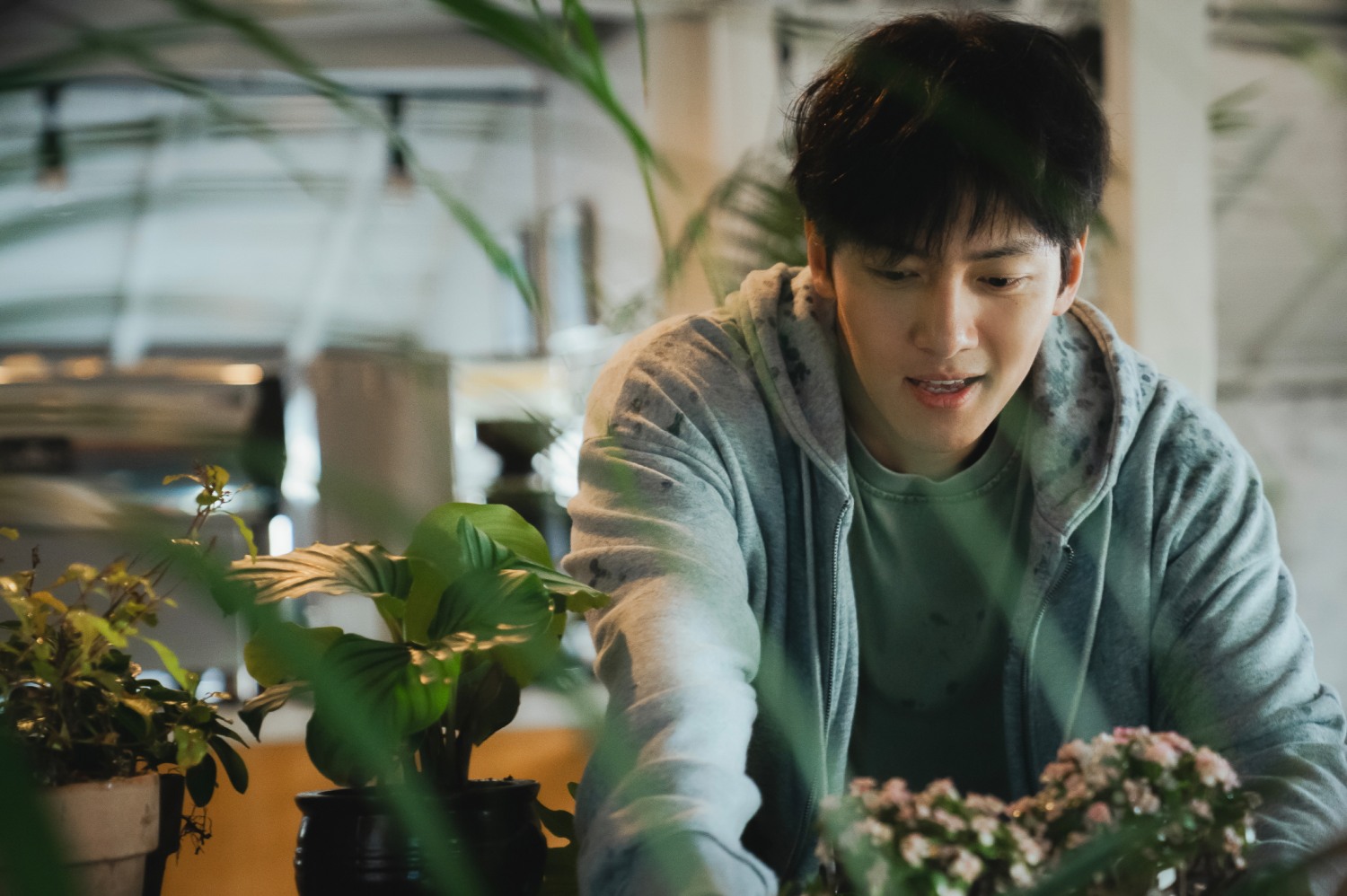 ‘조각도시’ 지창욱, 인생 캐릭터 경신 예고…인생을 조각당한 남자 박태중으로 변신