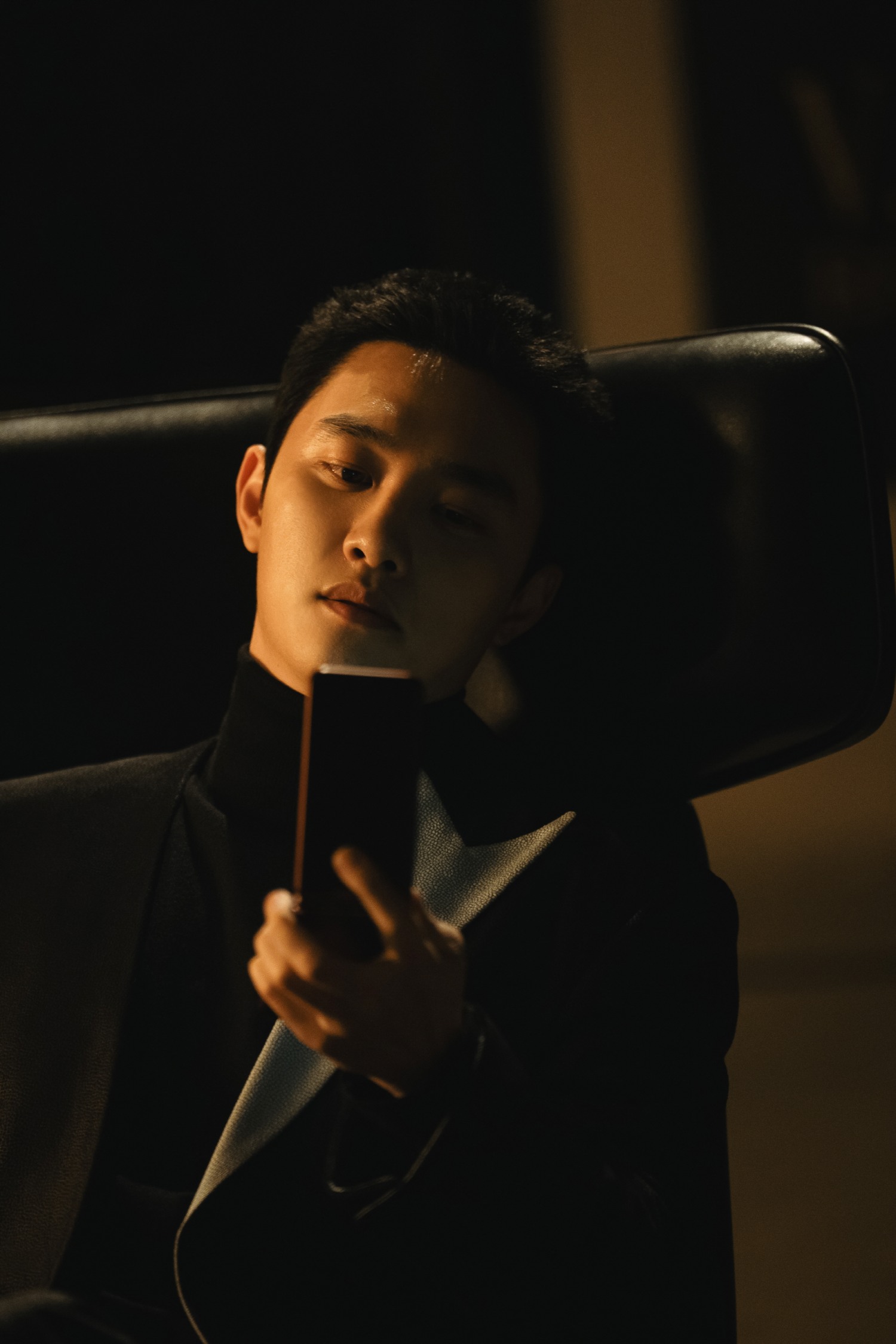 ‘조각도시’ 도경수, 첫 악역 변신…사건을 설계하는 조각가 안요한 캐릭터 스틸 공개