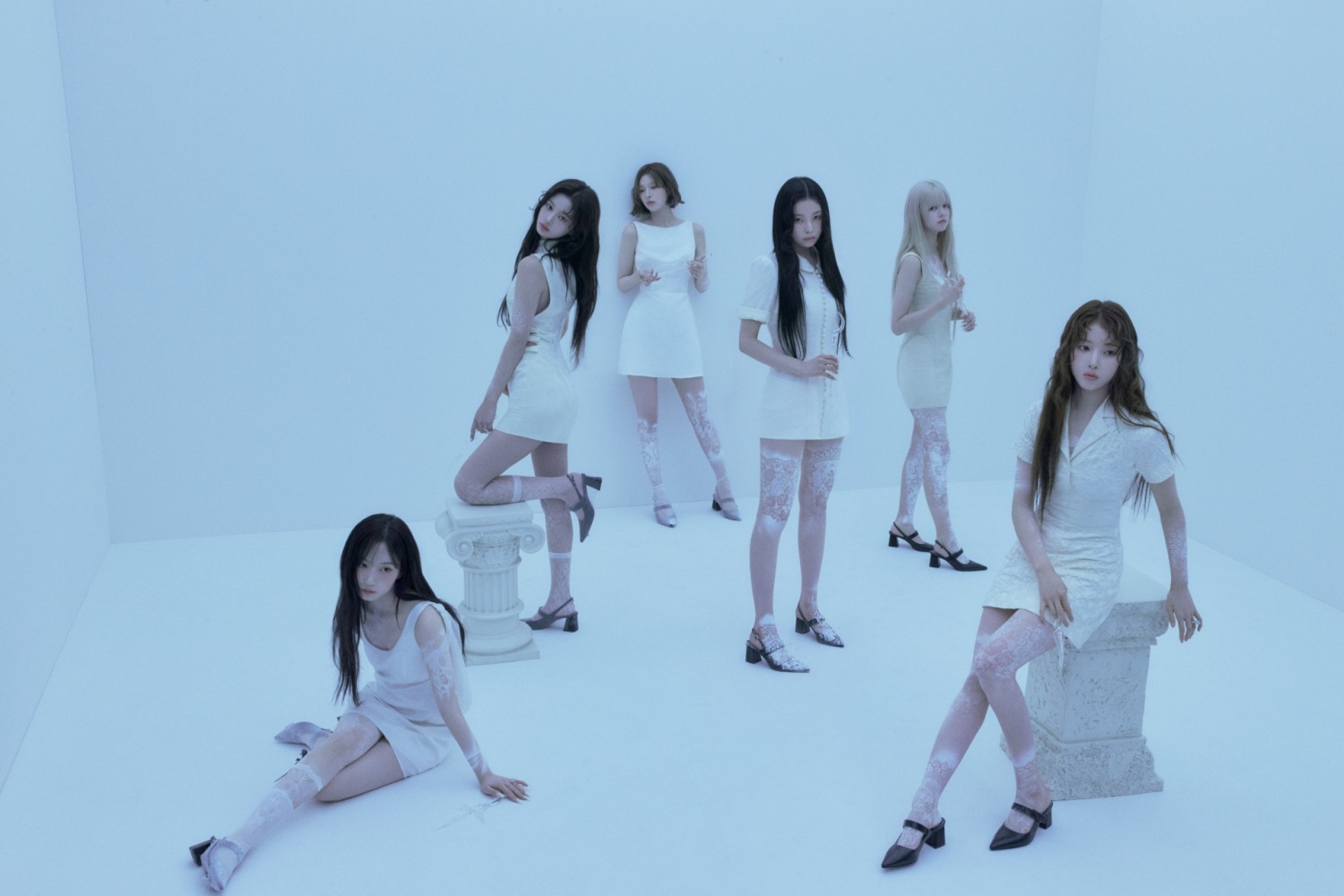 NMIXX, 정규 1집과 타이틀곡 'Blue Valentine' 음반·음원 차트 1위…“공들여 만든 첫 정규 앨범과 열심히 달려 나갈 것”