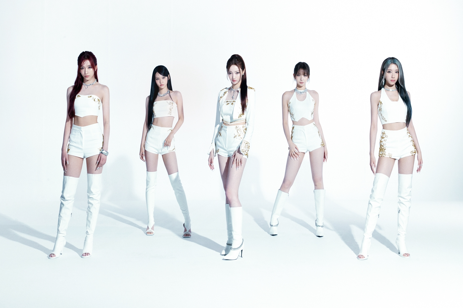 A2O MAY, 'PAPARAZZI ARRIVE' 정주행 시동…‘강렬한 사운드+당당한 메시지’ Zalpha팝 각인