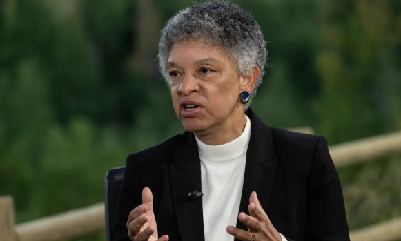 (상보) 연준 콜린스 “당분간 기준금리 동결하는 게 적절해”