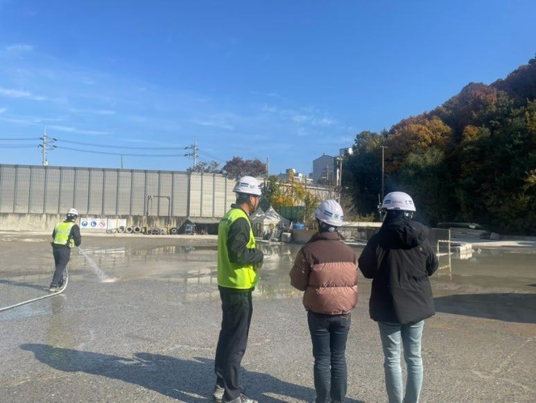 안양시 석수동 소재의 한 사업장에서 비산먼지 억제조치