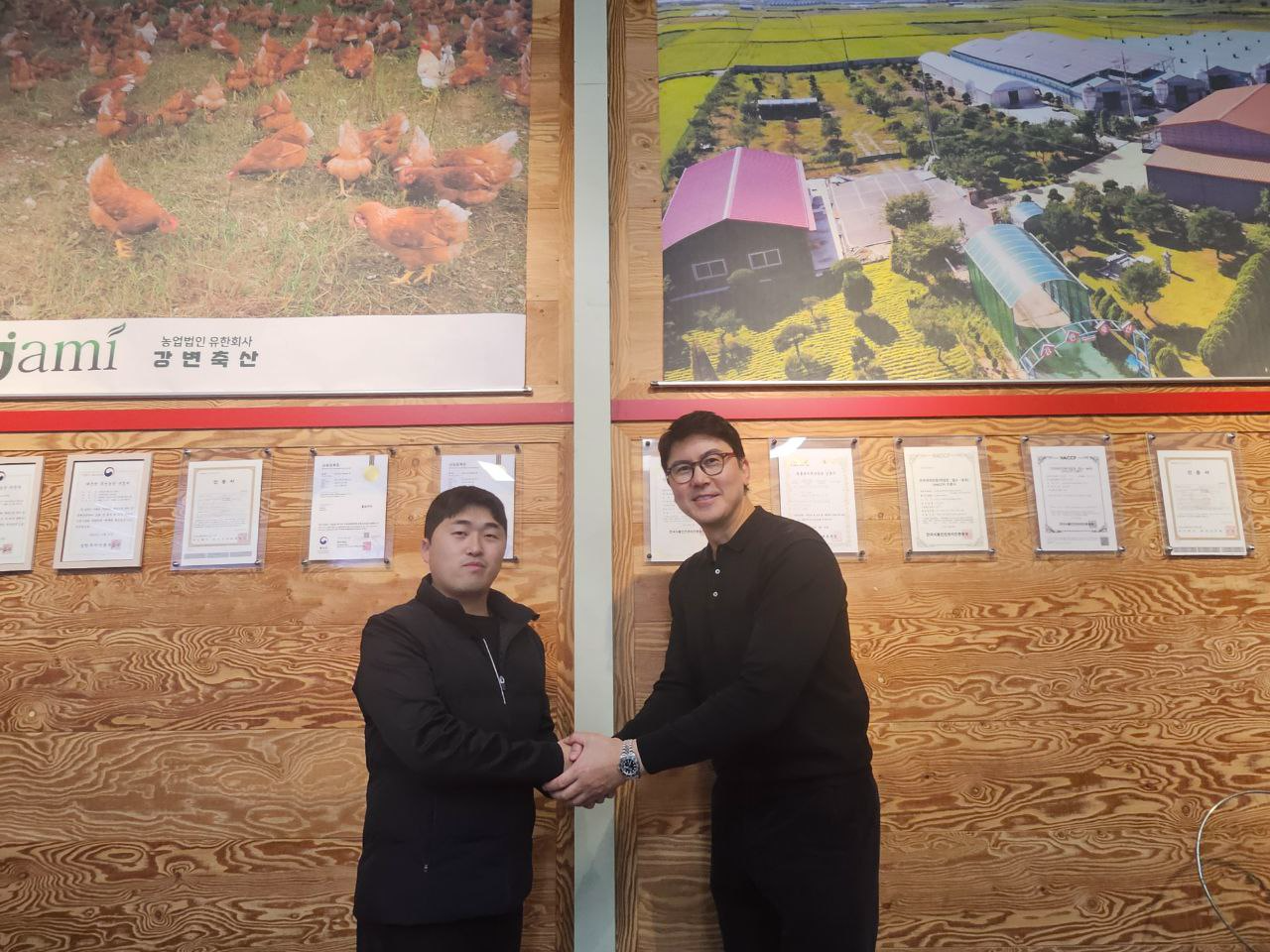 좌: 강변축산 김재준 본부장 우: 프레시파머 김정진 대표