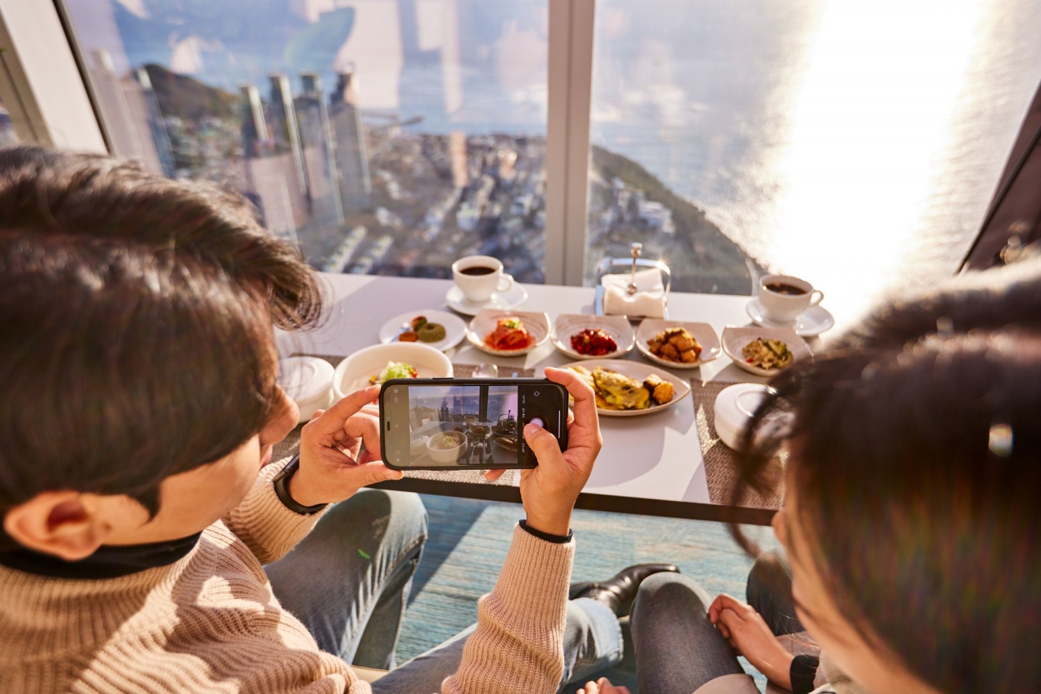 풀무원푸드앤컬처, 연말·연초 맞아 호텔 뷔페·전망대서 ‘건강한 식생활과 특별한 경험’ 더한 프로모션 운영