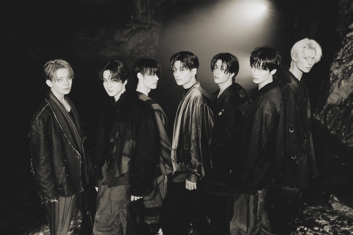 엔하이픈, K-팝 이끌 새로운 리더…터보 엔진 달고 2026 질주 기대