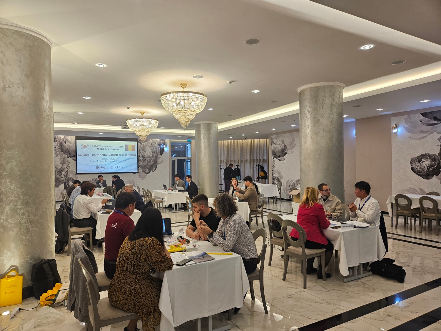 (주)화이어제로가 2024 동유럽 시장개척단에 참가한 모습 (용인특례시 제공)