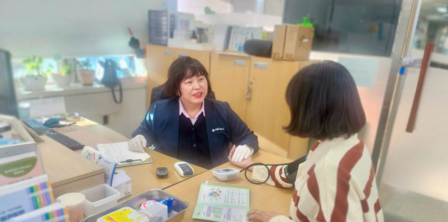 보건소 관계자 대사증후군 상담 진행 (의왕시 제공)