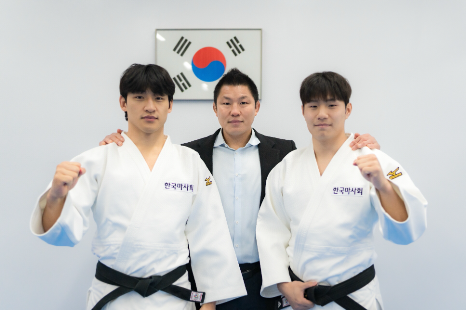 (좌측부터) 박준현선수, 김재범감독, 우정명선수