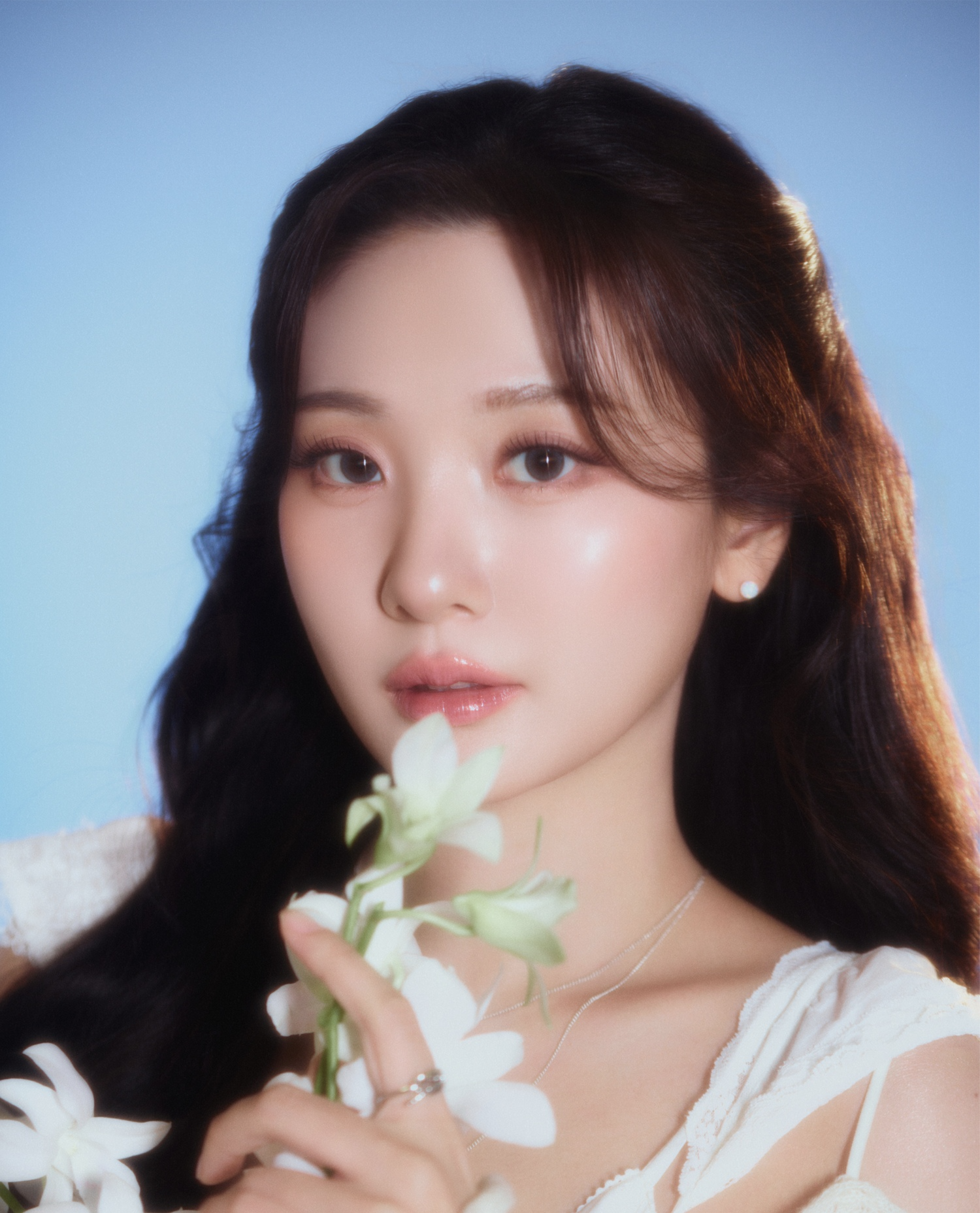 볼빨간사춘기 안지영, 켄버스와 전속계약 체결…2026 시작과 함께 음악 인생 새로운 챕터