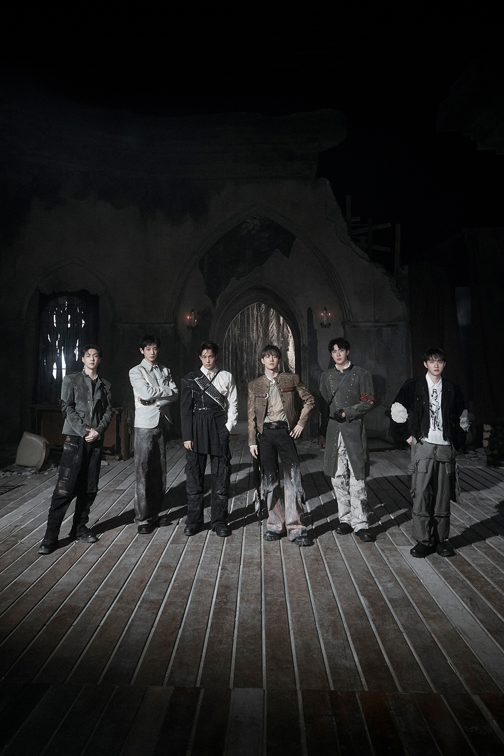 엑소 ‘왕의 귀환’ 채비는 끝났다…오늘(19일) 정규 8집 ‘REVERXE’ 발매