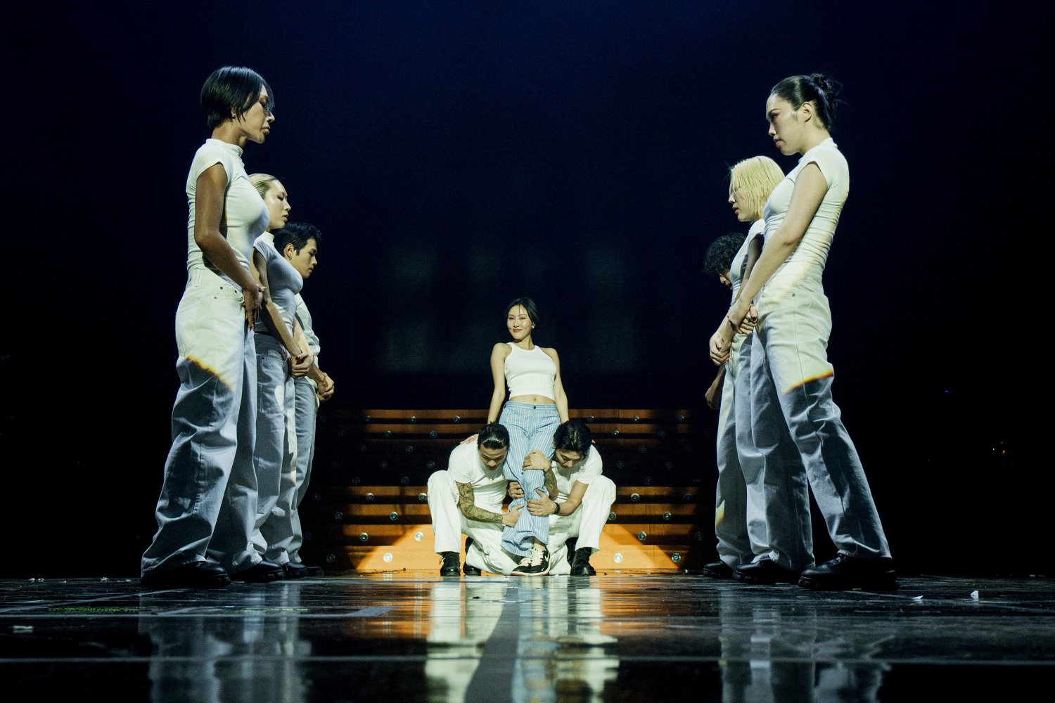 화사, 데뷔 12년 역량 총망라한 첫 단독 콘서트 성료…웅장한 전율 선사