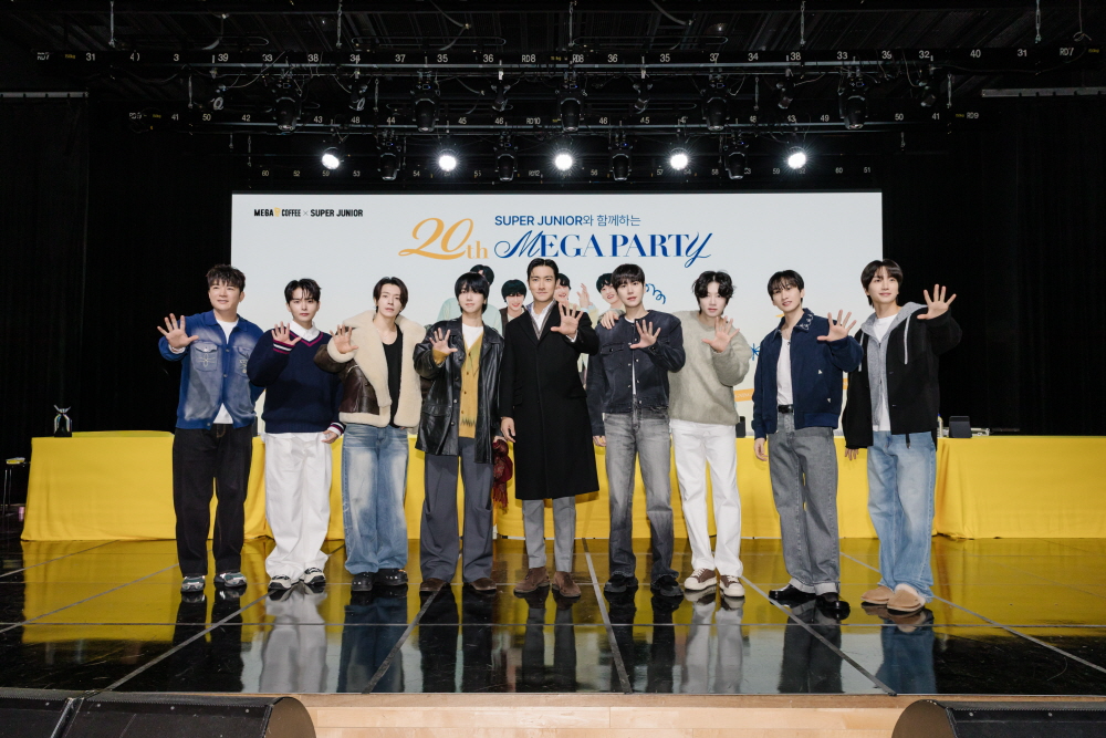 (▲메가MGC커피, 슈퍼주니어와 함께한 팬사인회 성료/ 사진 = 메가MGC커피 제공)