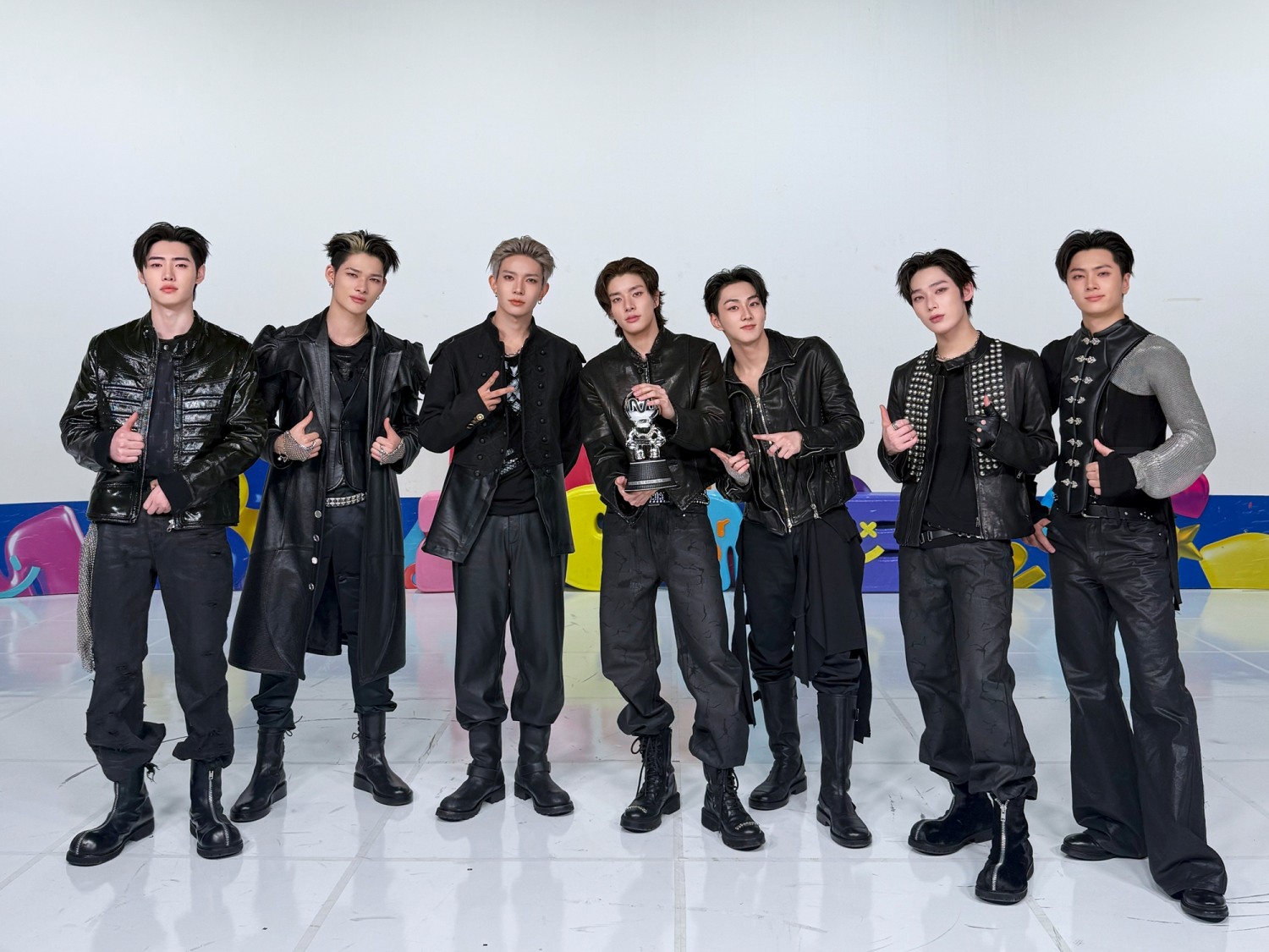 엔하이픈, 미니 7집으로 통산 4번째 ‘더블 밀리언셀러’ 달성…국내외 차트 휩쓸며 흥행 질주