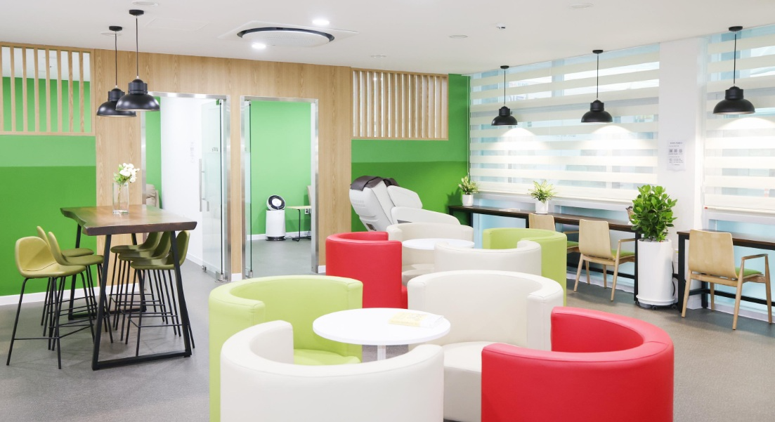 이동노동자 쉼터_실내 카페테리아 공간