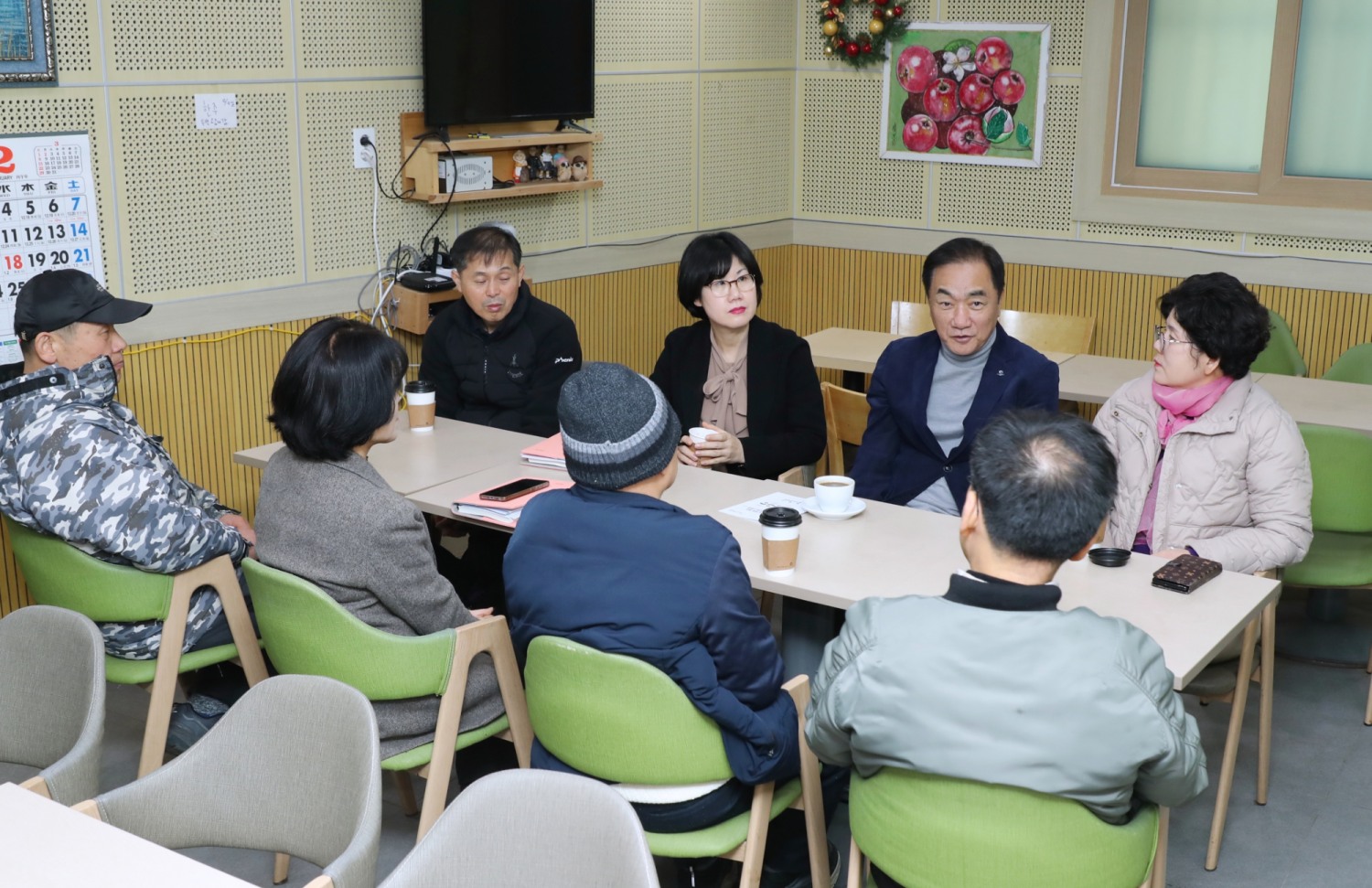 관내 전통시장을 방문해 민생경제 살피고 주민과 소통