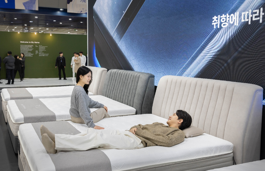 안마를 받고 잠에 들 수 있는 ‘코웨이 비렉스 안마 매트리스 M시리즈’