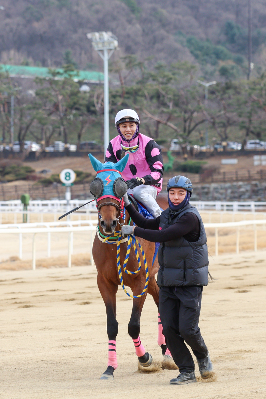 로쉬와 장추열기수 경주 직후