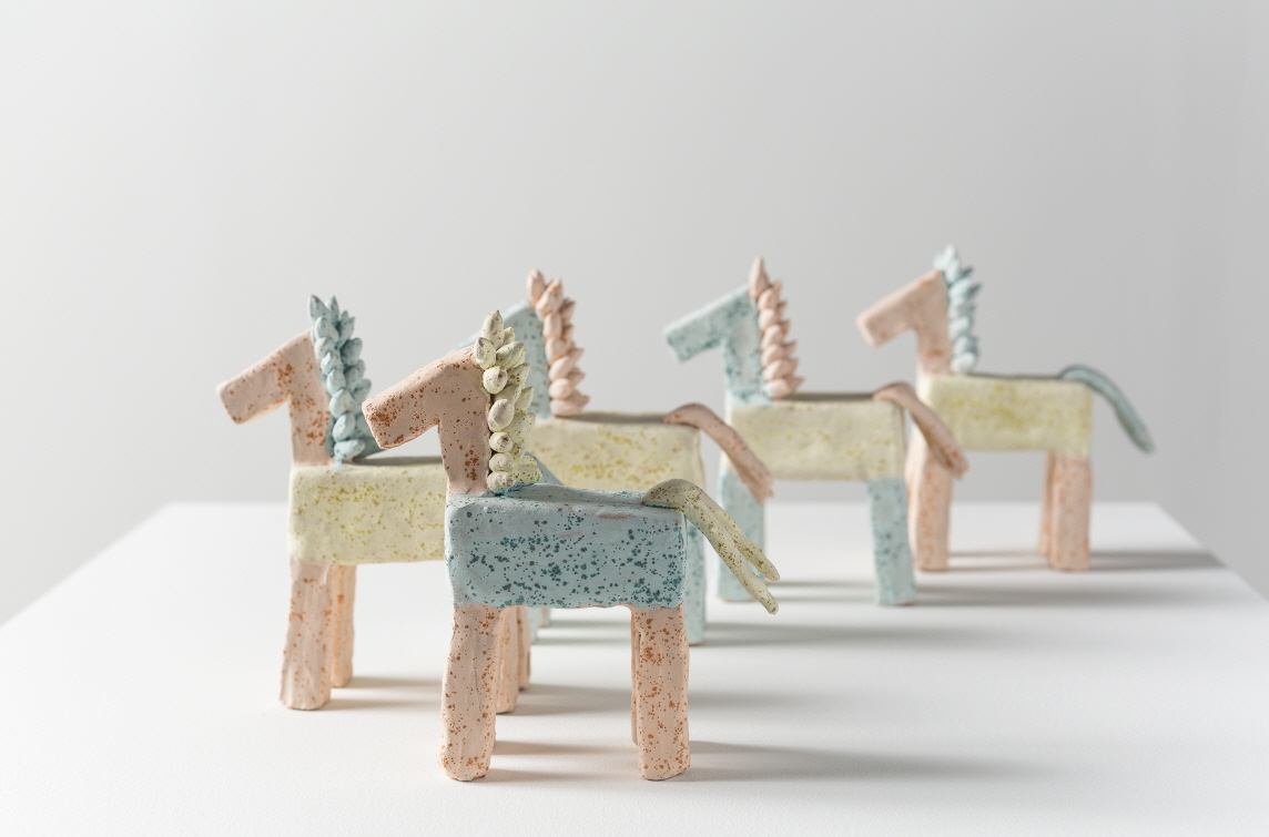 말박물관 초대작가 김경원 마카롱 금별