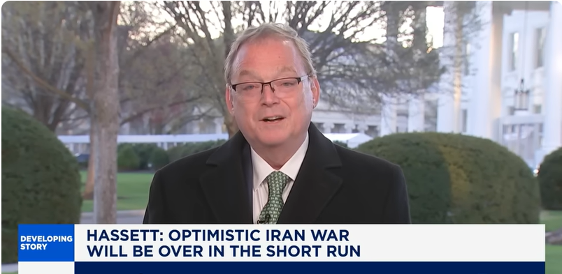 (상보) 美해싯 “유조선들이 호르무즈 해협 조금씩 통과하기 시작”