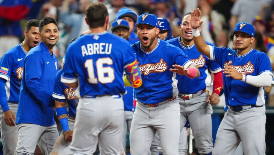 사진: 베네수엘라 팀의 WBC 우승 직후 모습, 출처: ESPN