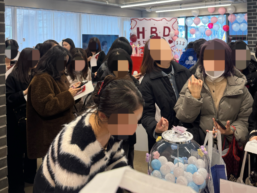 아로퓸(arFUM), 이준혁 생일 팝업 성료… 따뜻한 현장 분위기 눈길