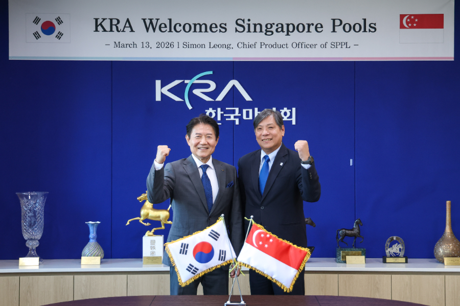 (좌)한국마사회 우희종 회장 (우)싱가포르풀즈 사이먼 렁 제품 총괄 임원