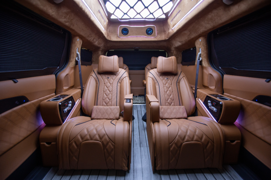 LM, 카니발 하이리무진 3월 프로모션 운영… 의전 차량 완성도 높이는 업그레이드 혜택